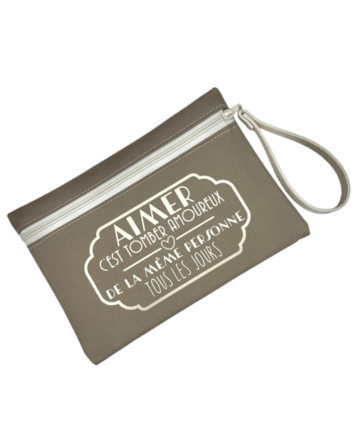 Pochette M, "Aimer c'est tomber amoureux de la même personne tous les jours" Brooklyn beige, lot de 2