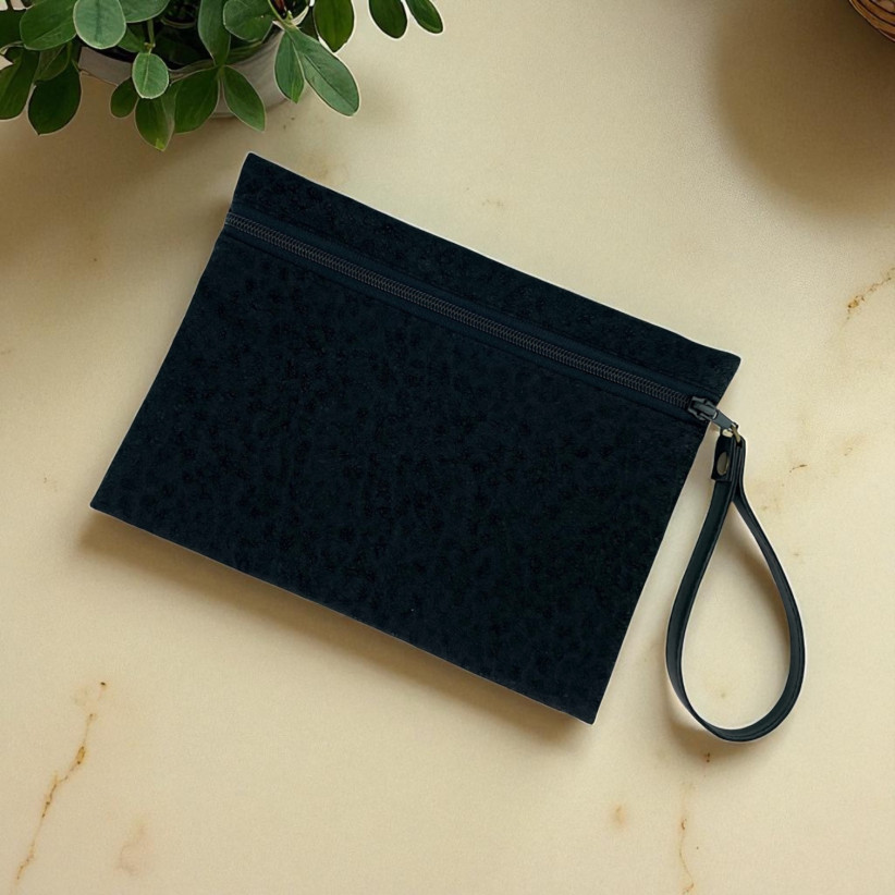 Pochette M, "New York" noir