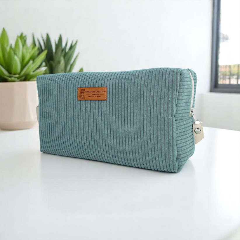 Trousse nomade M, "Velours côtelé" céladon