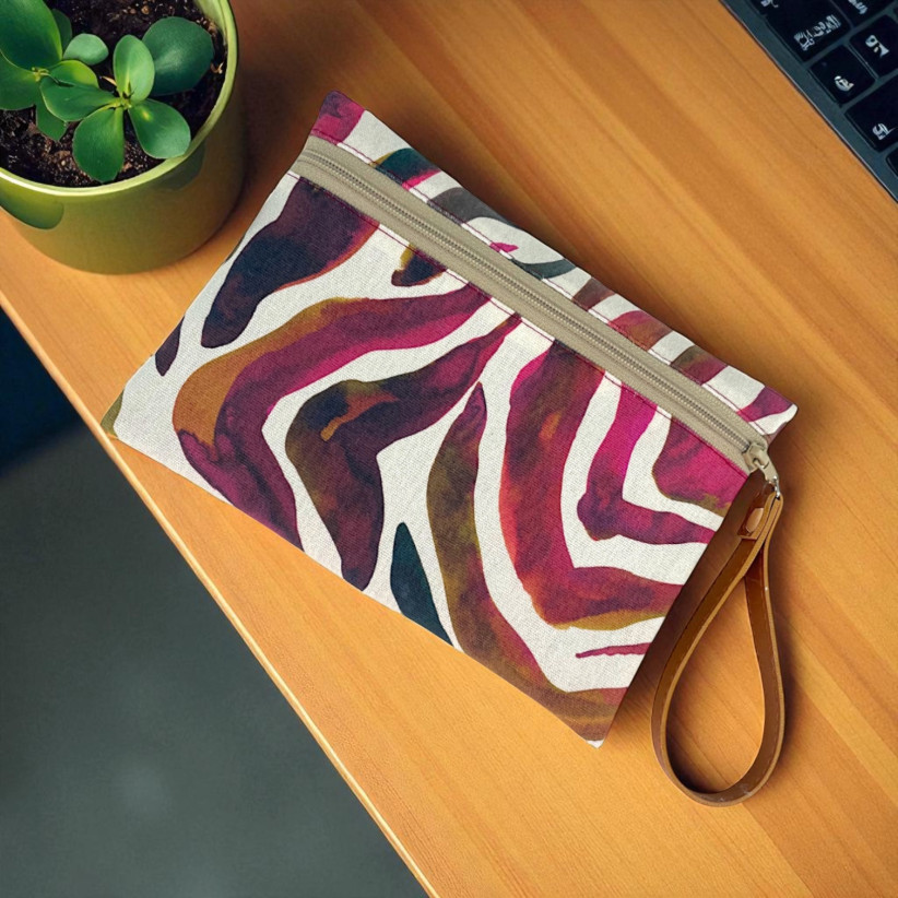 Pochette M, "Zebra" fuchsia