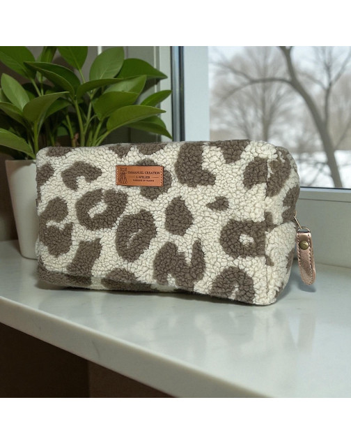 Trousse nomade M, "Bouclette léopard" taupe