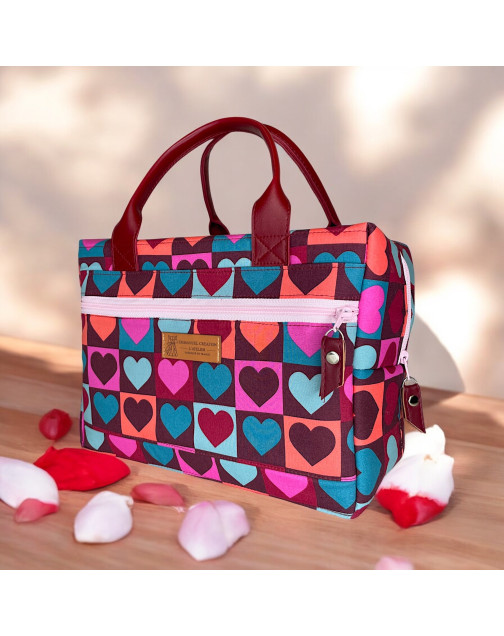 Vanity, "Love" bordeaux