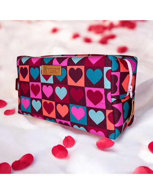 Trousse nomade M, "Love" bordeaux