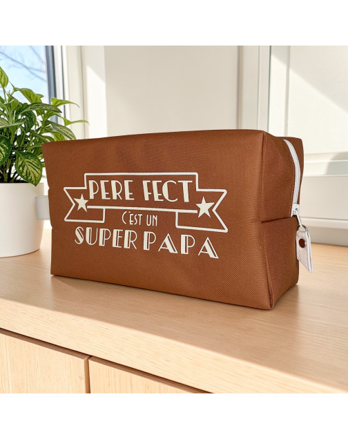Trousse nomade M, "Pèrefect c'est un super papa" Brooklyn camel
