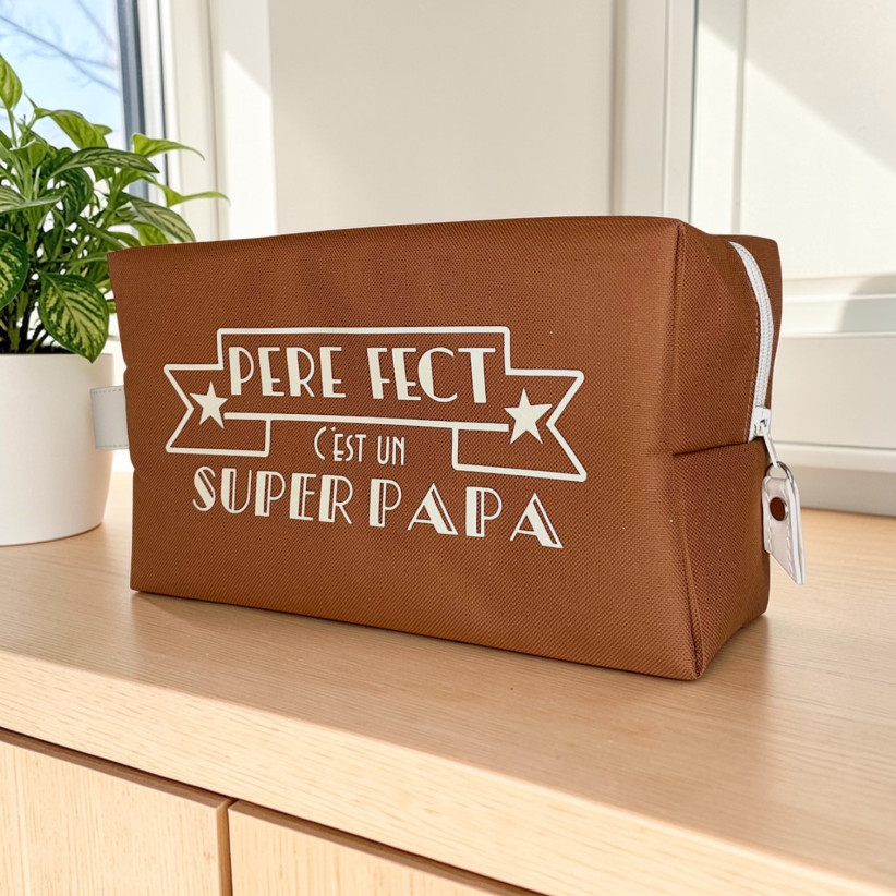Trousse nomade M, "Pèrefect c'est un super papa" Brooklyn camel